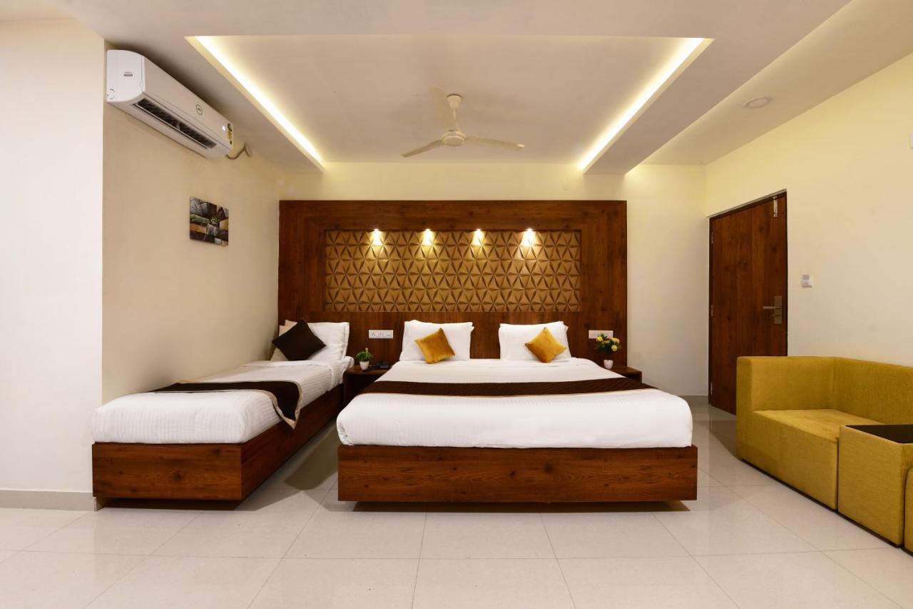 Hotel Bv Colours By Rivido, Begur Main Road Bangalore Dış mekan fotoğraf