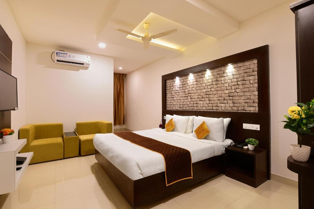 Hotel Bv Colours By Rivido, Begur Main Road Bangalore Dış mekan fotoğraf
